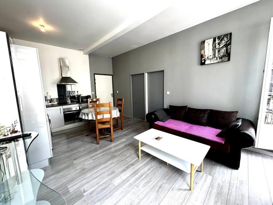 Le Republique - Logements Avec Jardin Situes En Plein Coeur De Ville Et Proche Des Thermes Rochefort-sur-Mer Extérieur photo