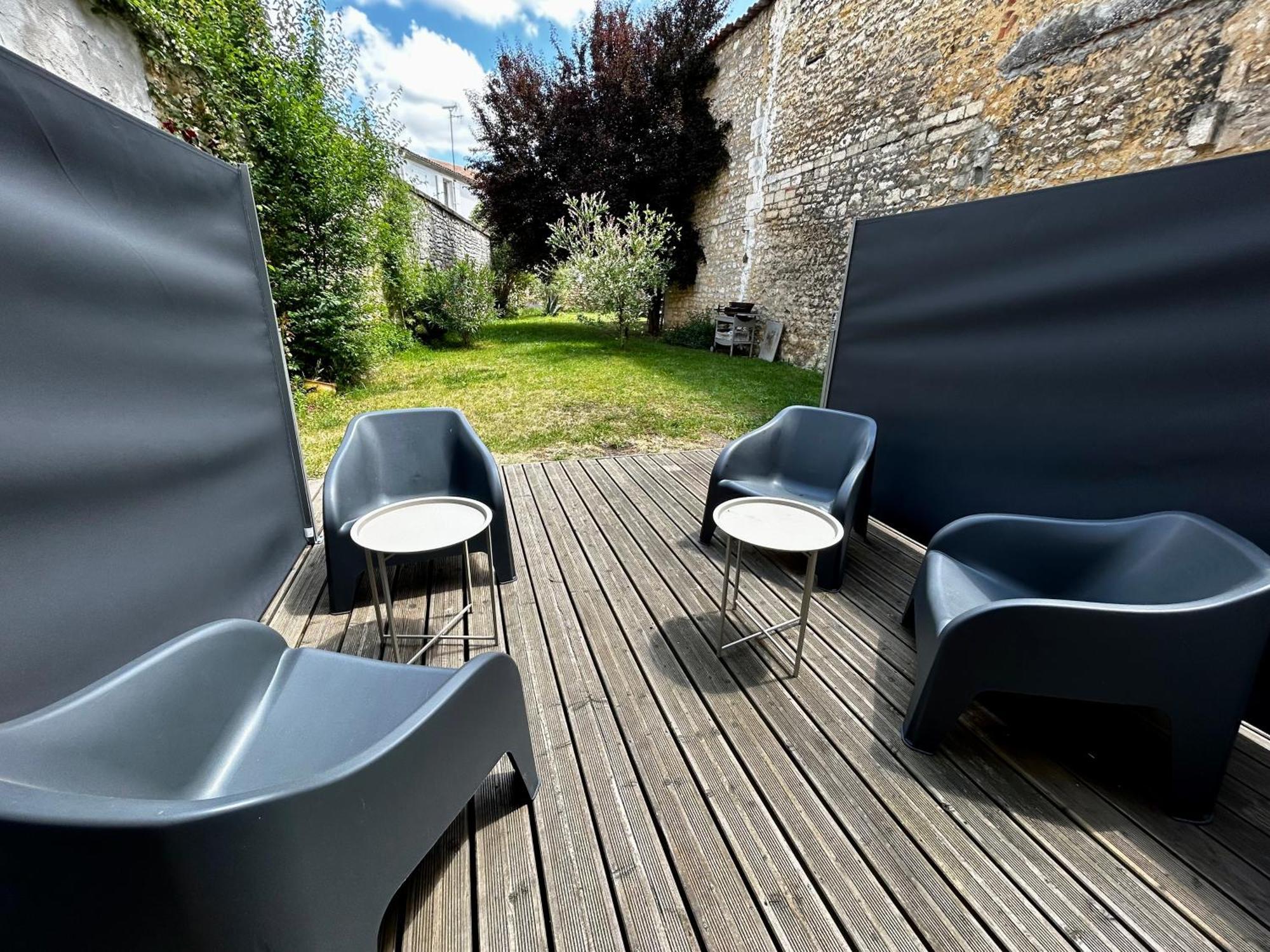 Le Republique - Logements Avec Jardin Situes En Plein Coeur De Ville Et Proche Des Thermes Rochefort-sur-Mer Extérieur photo